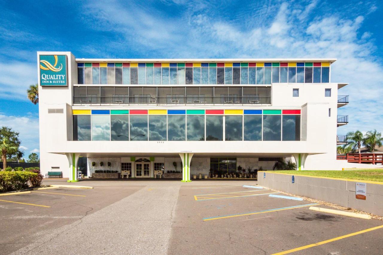 Quality Inn & Suites Conference Center Уинтър Хевън Екстериор снимка