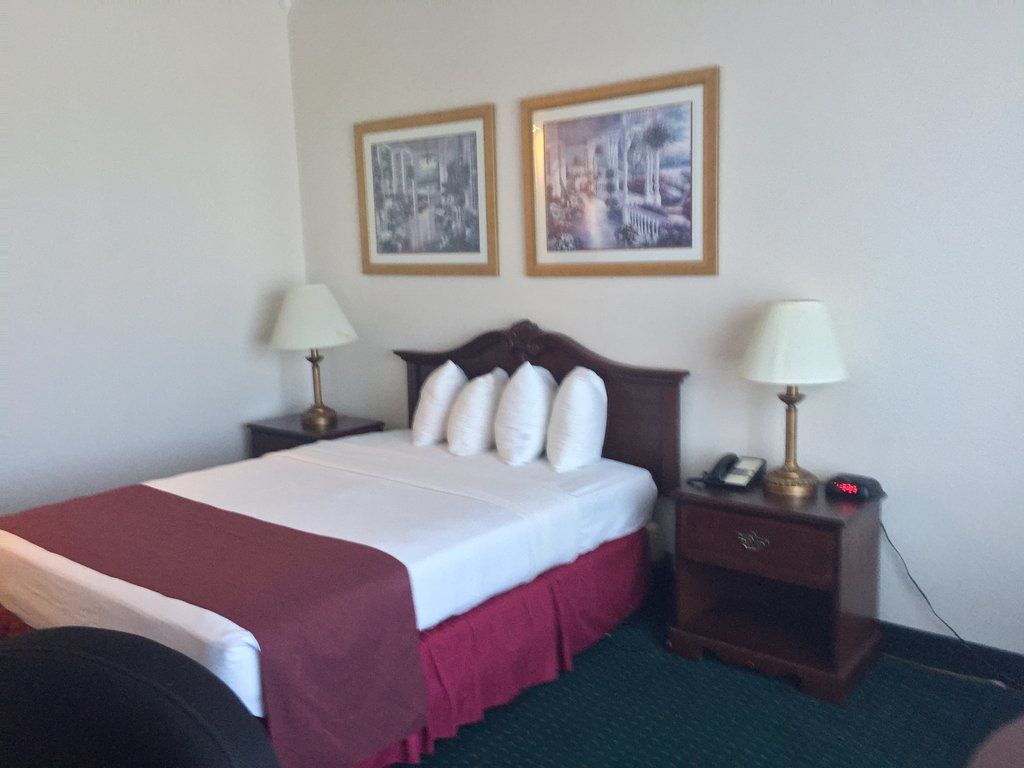 Quality Inn & Suites Conference Center Уинтър Хевън Екстериор снимка